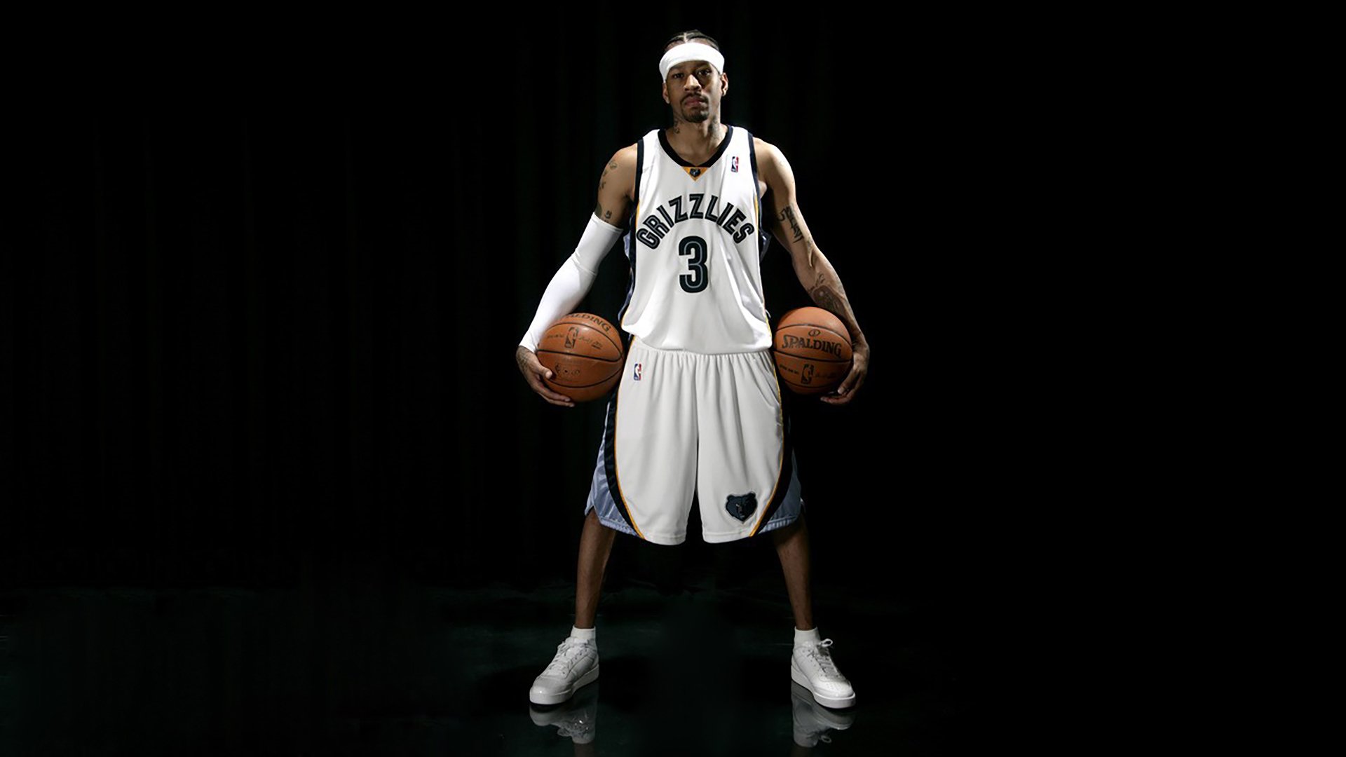 “靠墙静蹲谁坚持更久”午休小型赛成白领热门话题